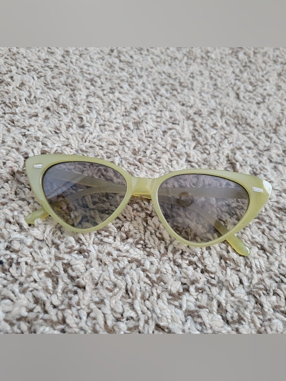 Free People Sunglasses Olympic Cat Eye Green Chartreuse Olive Tinted Glasses